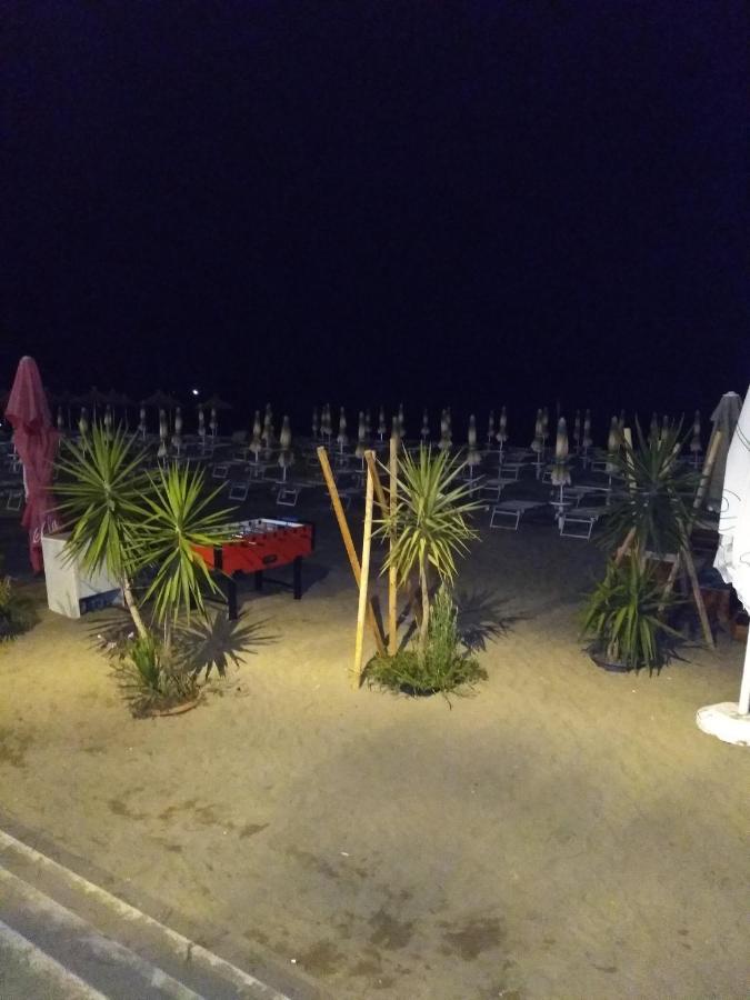 Sarah Appartamento Vlorë Buitenkant foto