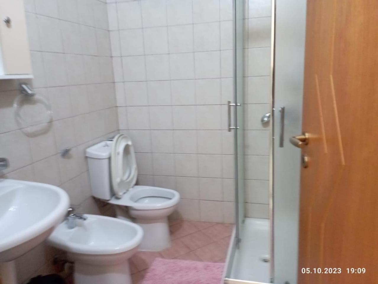 Sarah Appartamento Vlorë Buitenkant foto